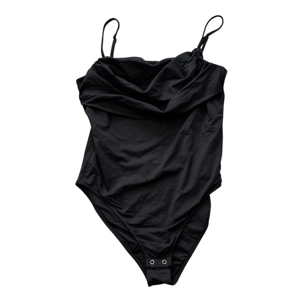 ❤️3/$15 NWT Black One- Piece Swimsuit with Adjustable Straps- Size L